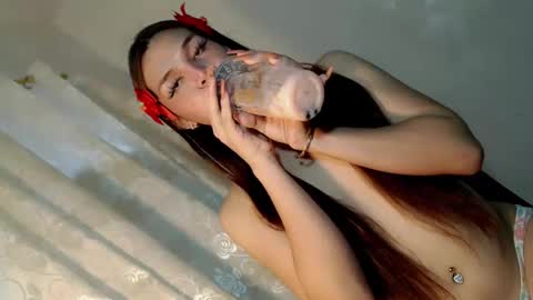 EZZIE online show from March 2025 04:12:02 AM