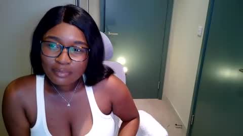Snapshot of itsanna_b chatting on July 2026 12:56:02 AM itsanna_b online show from July 2026 12:56:02 AM