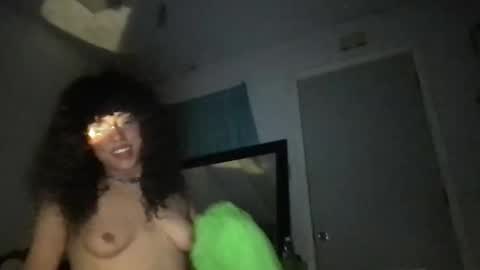 Snapshot of itsariessecrets chatting on January 2025 08:02:01 AM itsariessecrets online show from January 2025 08:02:01 AM