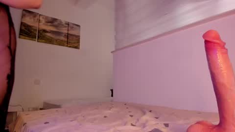 Isabella online show from March 2025 03:52:01 PM