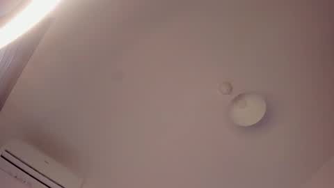 Isabella online show from September 2025 09:20:01 AM