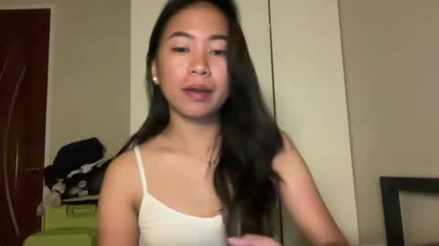 Candy online show from November 2025 07:57:02 PM