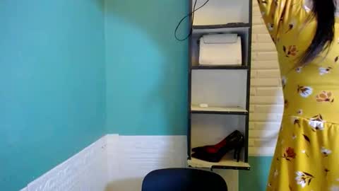 Snapshot of itsfrancine_xoxo chatting on April 2026 06:43:02 AM Francine online show from April 2026 06:43:02 AM