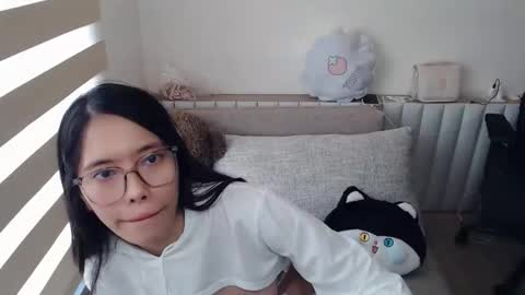 itskittyy online show from November 2025 02:03:02 AM