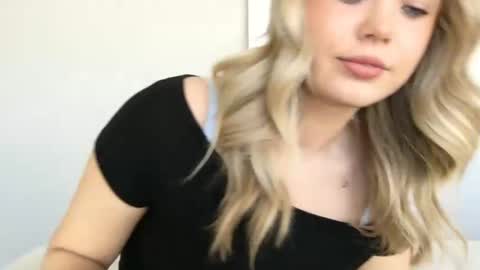 OF  madisynmaee online show from March 2025 06:44:02 PM