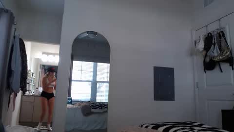 Snapshot of itsmealexisrae chatting on November 2025 05:24:02 PM Alexis Rae online show from November 2025 05:24:02 PM