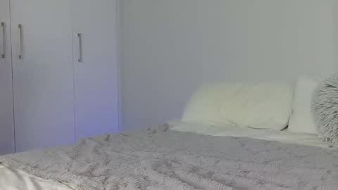 Jade online show from February 2026 08:25:02 PM