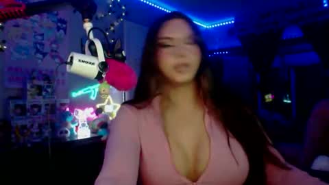 Snapshot of itsnickibabyy chatting on November 2025 02:22:01 AM Nicki Foxx online show from November 2025 02:22:01 AM