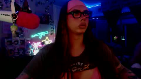 Snapshot of itsnickibabyy chatting on November 2025 03:49:01 AM Nicki Foxx online show from November 2025 03:49:01 AM