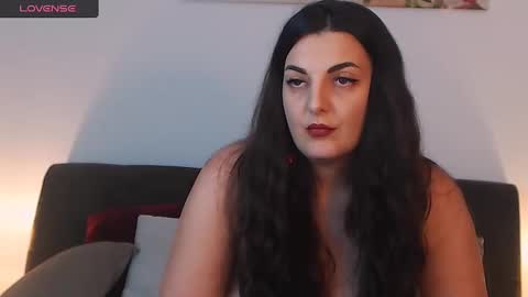 Snapshot of itsyourlady chatting on December 2024 01:54:02 PM Melissa Khaan online show from December 2024 01:54:02 PM