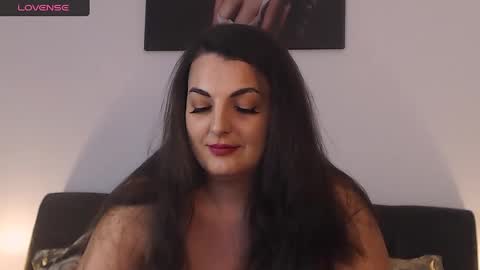 Snapshot of itsyourlady chatting on January 2025 01:58:02 PM Melissa Khaan online show from January 2025 01:58:02 PM