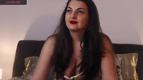 Snapshot of itsyourlady chatting on January 2025 01:13:02 PM Melissa Khaan online show from January 2025 01:13:02 PM