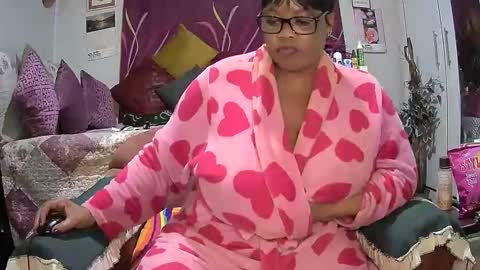 itumeleng74 online show from September 2025 07:50:02 PM