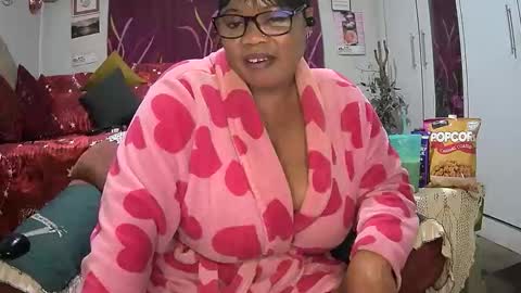 itumeleng74 online show from October 2025 07:45:01 PM