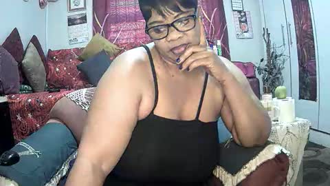 itumeleng74 online show from October 2025 05:19:01 AM