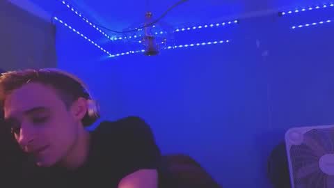 itzd123 online show from April 2026 11:48:01 AM