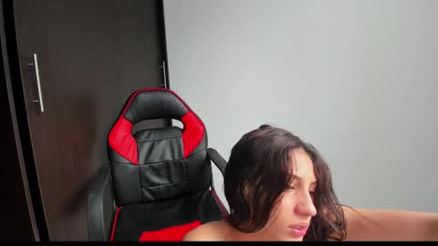 ivanna_essis online show from December 2024 09:30:02 PM