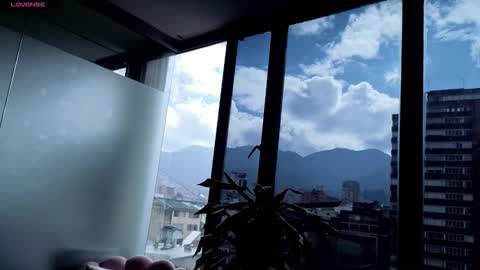 Ivanna West online show from October 2025 01:28:01 PM