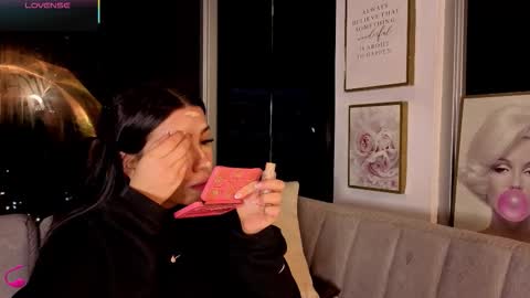 Ivanna West online show from December 2025 10:10:02 AM