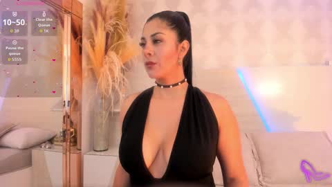 Ivannaanggel online show from October 2025 02:07:02 PM