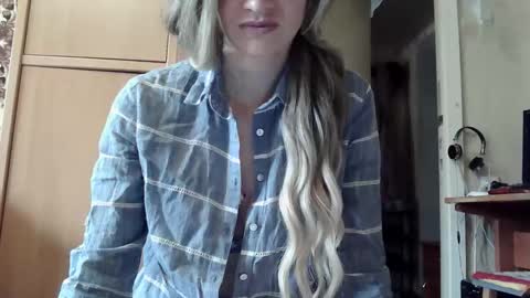 ivetta911 online show from September 2025 09:56:01 AM