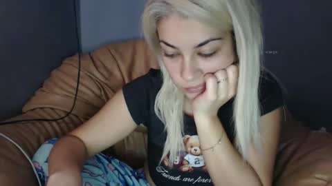 RosseEssor online show from October 2025 05:11:02 AM