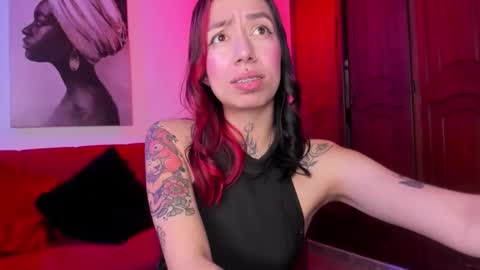 Ivonne  online show from December 2025 02:58:02 PM