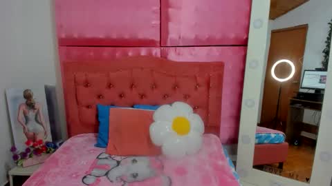 Ivonny online show from November 2025 11:03:01 AM