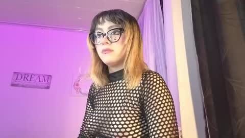 Snapshot of ivonny_sakura chatting on May 2026 11:06:01 AM Ivonny online show from May 2026 11:06:01 AM