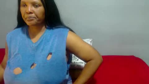 IVORYTITS48 online show from March 2025 05:11:01 AM