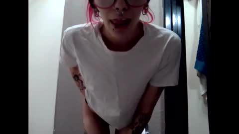 ivorytrixx online show from February 2026 05:50:02 PM