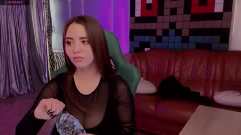 ivorywood_ online show from October 2025 09:51:01 AM