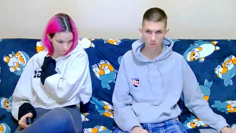 Ivy and Lester online show from October 2025 06:29:01 PM