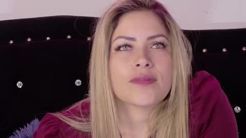 Diana Rojas  online show from September 2025 01:38:02 AM