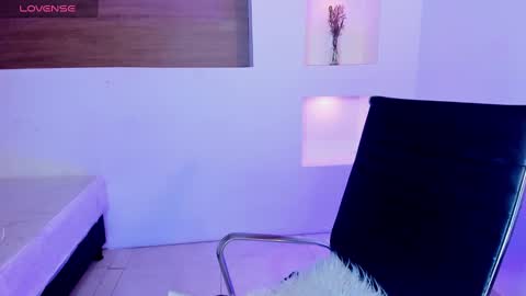 i v y  b l i s s online show from February 2025 11:52:01 AM