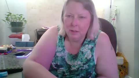 ivyjane3522 online show from May 2026 07:11:02 PM