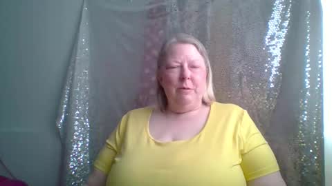 ivyjane3522 online show from May 2026 02:56:01 PM