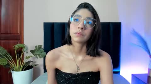 IvyJhonss online show from January 2026 12:21:01 PM