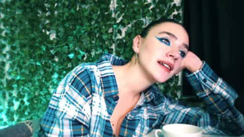 Snapshot of ivyjonson chatting on December 2024 02:13:01 AM Miss Ivy online show from December 2024 02:13:01 AM