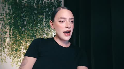 Snapshot of ivyjonson chatting on January 2025 02:56:02 PM Miss Ivy online show from January 2025 02:56:02 PM