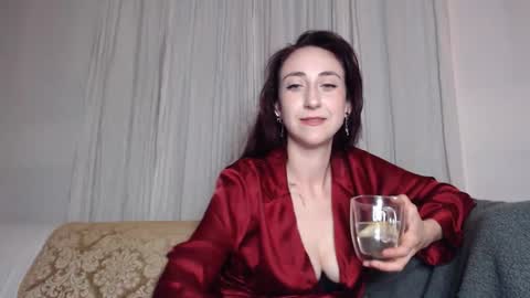 Ivy Rosie online show from October 2025 02:44:01 AM