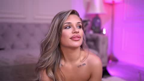 IvyRowa online show from February 2025 02:26:02 AM