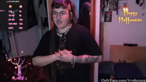 Ivy ShrumX online show from October 2025 07:02:02 PM