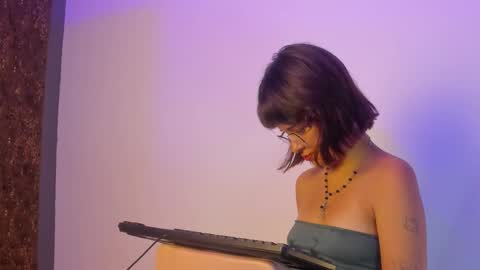 IVY STORM  online show from November 2025 04:41:02 PM