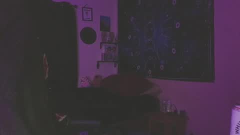 Amiee online show from September 2025 12:43:01 AM