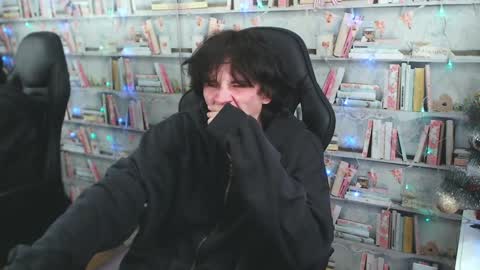 Maxim online show from December 2024 02:01:02 AM