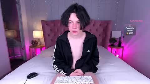 Maxim online show from October 2025 02:53:01 PM