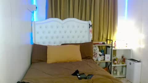 iyotara_miyaka online show from May 2026 11:00:01 PM
