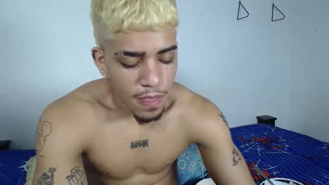 izaack online show from October 2025 02:21:02 AM