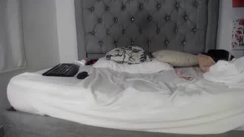 Izabella online show from March 2025 05:42:01 AM